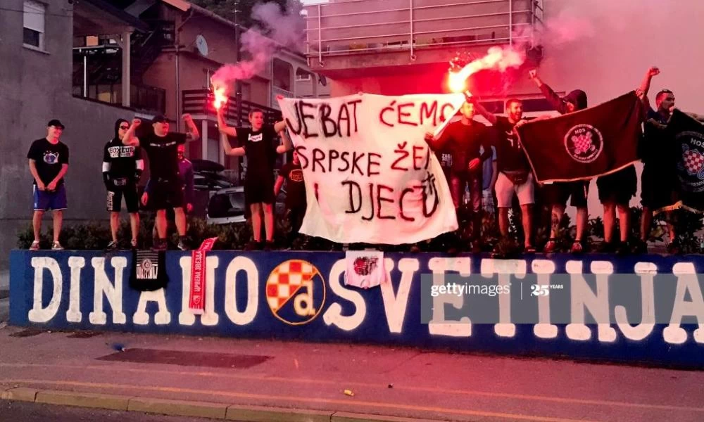 Εμετικό πανό Κροατών φιλάθλων προκαλεί μέχρι και την αντίδραση του Πρωθυπουργού